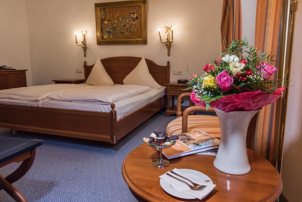 Hotel Goldener Loewe Meissen Ngoại thất bức ảnh