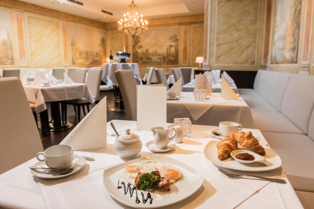 Hotel Goldener Loewe Meissen Ngoại thất bức ảnh